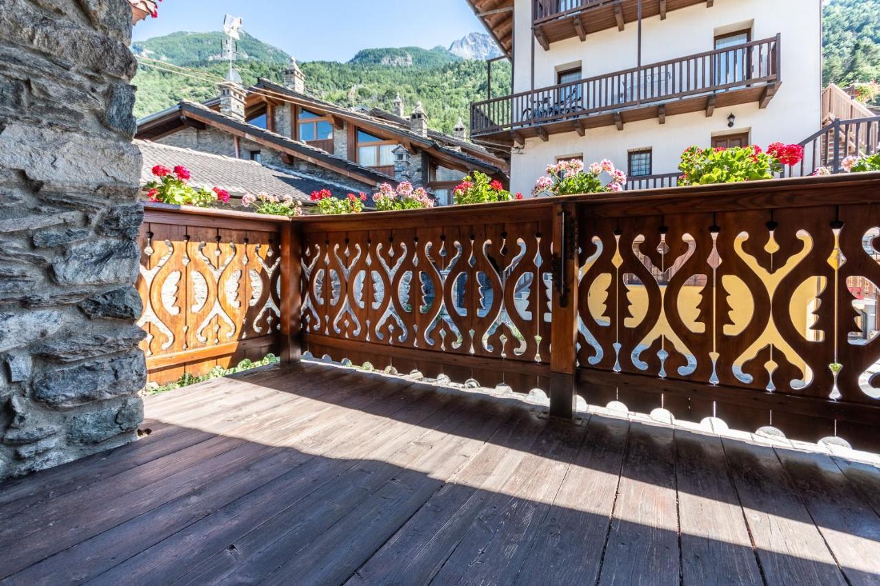 L'Atelier Du Temps - Woodstone Villa Aosta Exterior foto